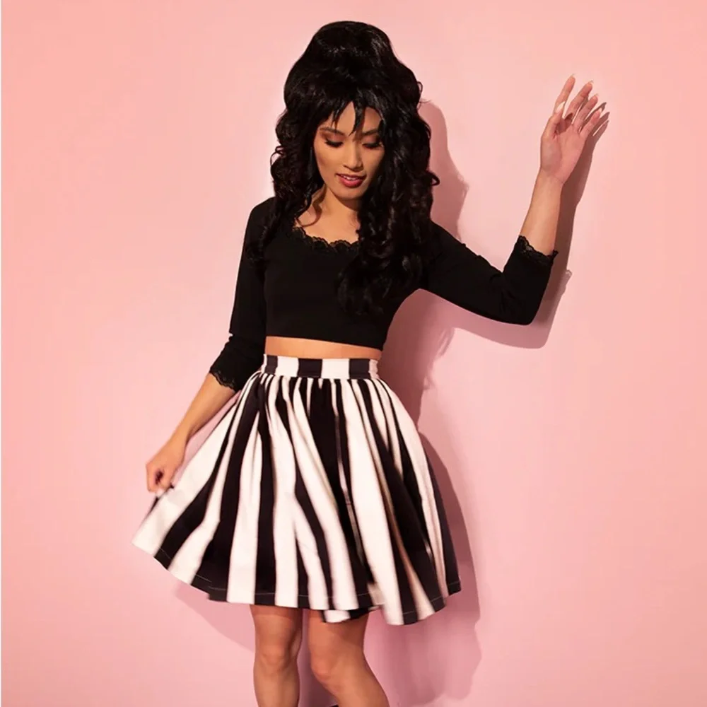 GHOST SKATER SKIRT IN BLACK & WHITE STRIPES - VIXEN BY MICHELINE PITT, small - Picture 2 of 2